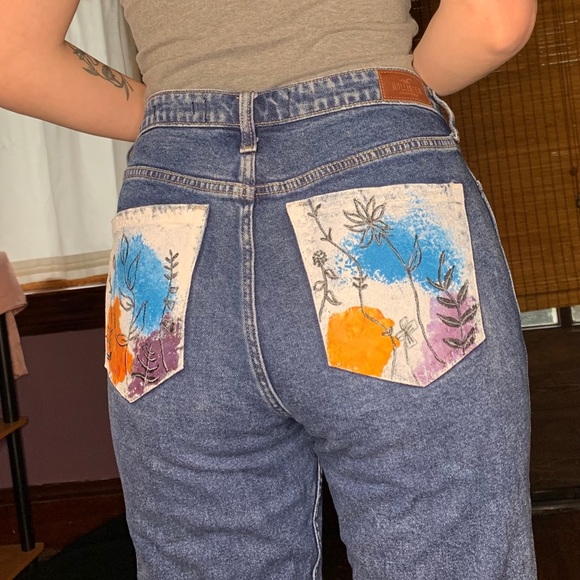 Dark Wash Hollister Trendy Mom Jeans - Picture 4 of 5